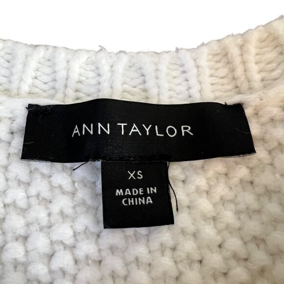 Ann Taylor Chunky Waffle Knit Sweater White Soft Minimalist Preppy Teacher XS - Picture 6 of 7